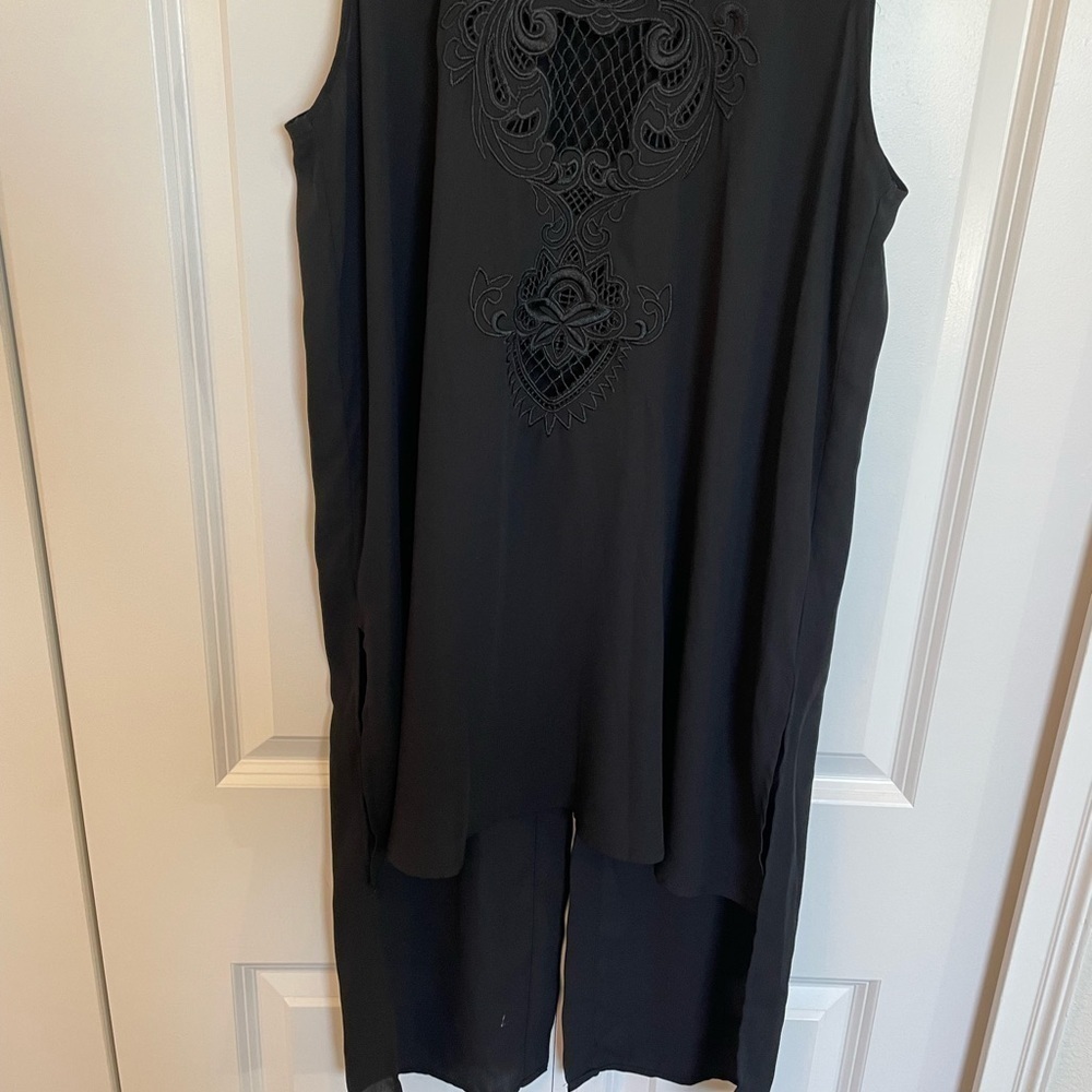 Bar III High Low Black Tunic - Picture 4 of 10